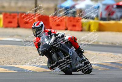 media/Apr-09-2022-SoCal Trackdays (Sat) [[c9e19a26ab]]/Turn 2 (1140am)/